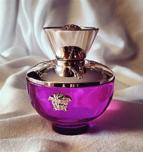 modella spot profumo versace|Versace Dylan Purple .